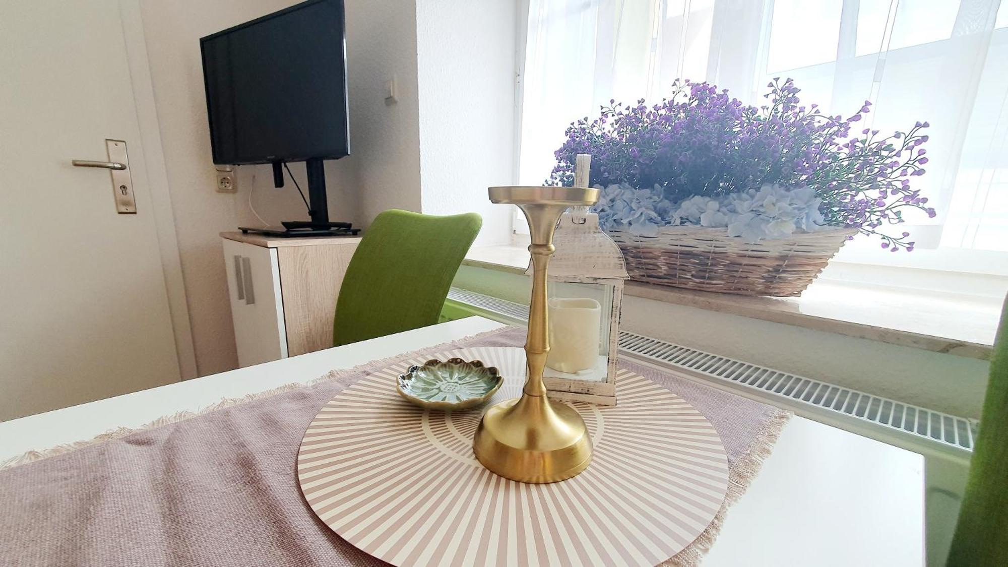 Apartment Gruener Fuerst Mit Sitzecke Im Innenhof & Naehe Park & Erdgeschoss